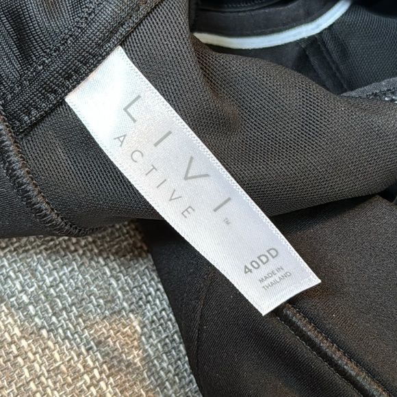 Livi Active Front Close No Wire Sport Bra Size 42C - Picture 10 of 10